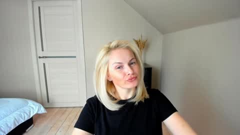 Alicee online show from February 2025 01:17:02 PM