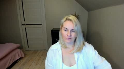 Alicee online show from March 2025 06:23:02 PM