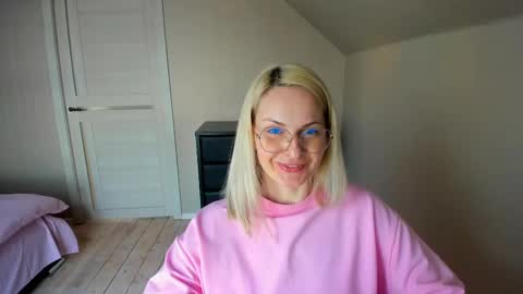 Alicee online show from March 2025 12:28:01 PM