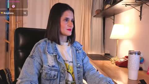 Aleja  online show from December 2025 11:08:01 AM