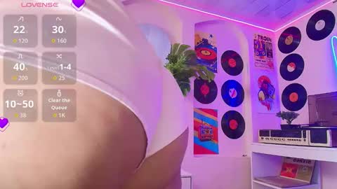 Snapshot of alicee_revess chatting on September 2025 11:32:02 AM Danna online show from September 2025 11:32:02 AM