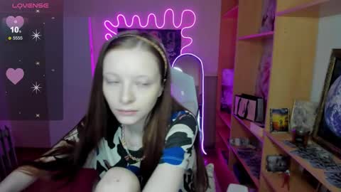 Alie online show from November 2025 03:12:02 AM