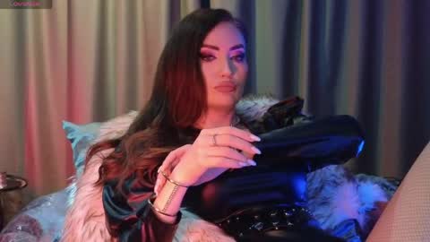 Snapshot of alicejameson chatting on April 2026 09:32:02 PM alicejameson online show from April 2026 09:32:02 PM