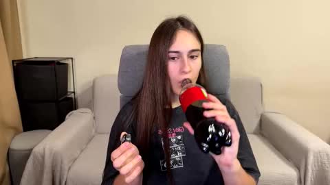 alicekollt online show from November 2025 05:24:02 PM