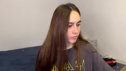 alicekollt online show from April 2026 09:28:01 PM