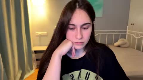 Snapshot of alicekollt chatting on June 2026 09:05:02 PM alicekollt online show from June 2026 09:05:02 PM