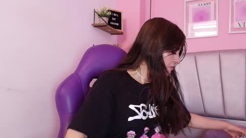 alicemillerr_ online show from December 2024 07:11:02 PM