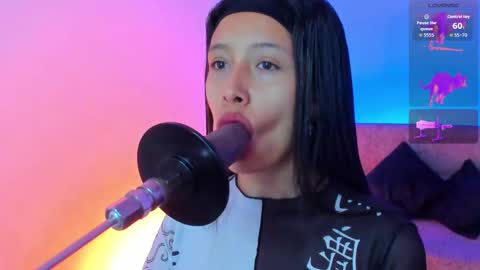 Alicee  online show from November 2025 10:25:02 AM