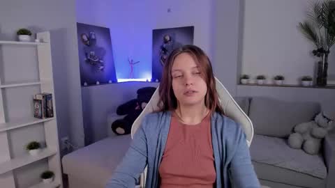 Alice online show from September 2025 01:51:01 AM