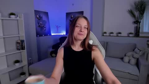 Alice online show from September 2025 02:01:01 AM