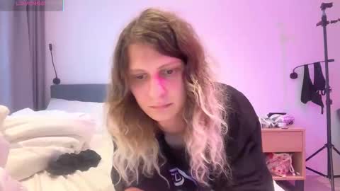 AlicePinkhead online show from October 2025 10:16:02 AM