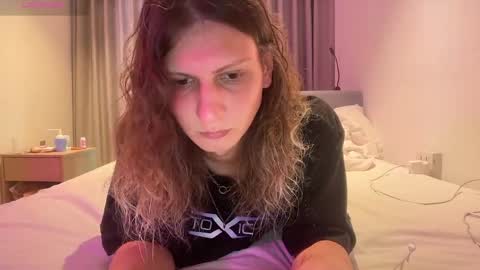 AlicePinkhead online show from April 2026 07:47:02 AM