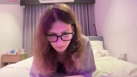 Snapshot of alicepinkhead chatting on June 2026 09:15:01 AM AlicePinkhead online show from June 2026 09:15:01 AM