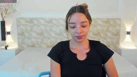 Snapshot of aliceross1 chatting on January 2025 11:52:02 PM AliceRoss online show from January 2025 11:52:02 PM
