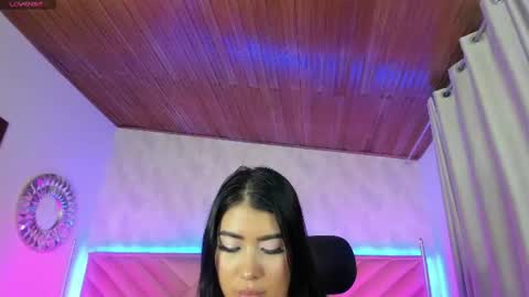 Snapshot of alices_kingsley chatting on June 2026 10:02:01 PM Alice online show from June 2026 10:02:01 PM