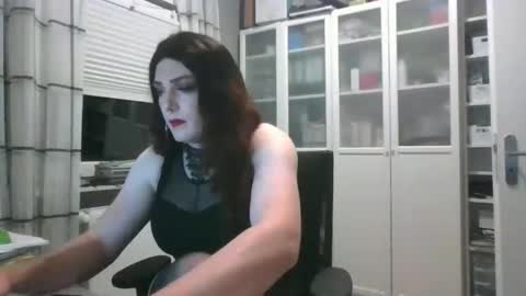 Alice online show from November 2025 10:21:02 PM