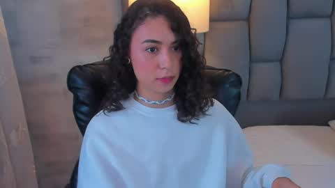 Alicestevens online show from April 2026 02:31:01 PM