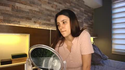 Snapshot of alicewillow chatting on October 2025 10:01:01 PM Alice online show from October 2025 10:01:01 PM