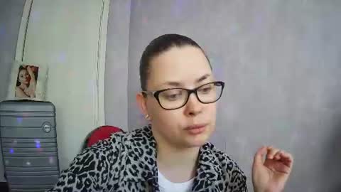 AlicexFresh online show from April 2026 12:01:01 PM