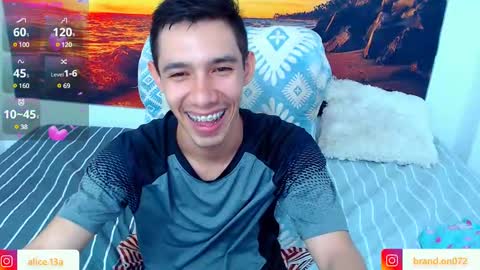 Snapshot of alicia_and_brandon chatting on January 2025 09:28:01 PM CATALINA Y ANDRES online show from January 2025 09:28:01 PM