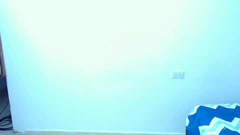 Snapshot of alicia_and_brandon chatting on January 2025 11:35:01 PM CATALINA Y ANDRES online show from January 2025 11:35:01 PM