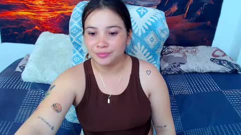 Snapshot of alicia_and_brandon chatting on February 2025 08:44:01 PM CATALINA Y ANDRES online show from February 2025 08:44:01 PM