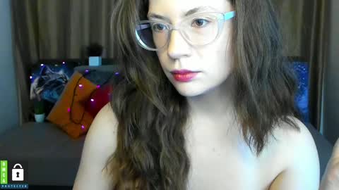 Snapshot of alicia_folow chatting on January 2025 10:11:02 PM Alicia online show from January 2025 10:11:02 PM