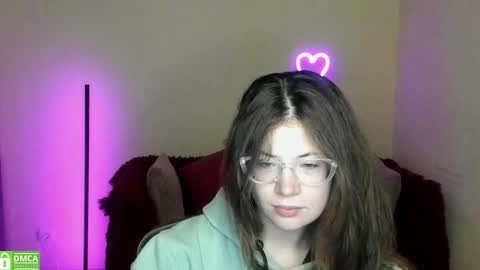 Snapshot of alicia_folow chatting on September 2025 11:21:01 AM Alicia online show from September 2025 11:21:01 AM