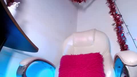 Alicia Kyse  online show from December 2024 06:10:02 AM