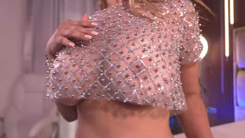 Alicia Lang online show from November 2025 02:55:02 PM