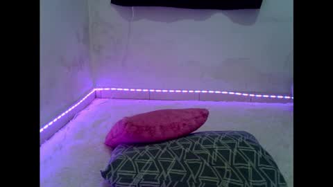 Alicia Axiom online show from January 2025 03:04:02 AM