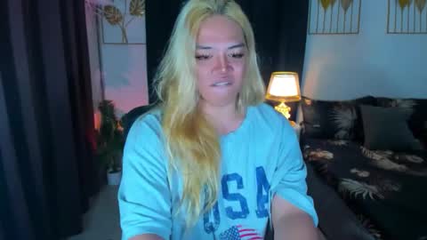 aliciacum online show from October 2025 07:40:01 PM