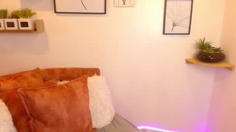 aliciacute    online show from September 2025 09:51:01 PM