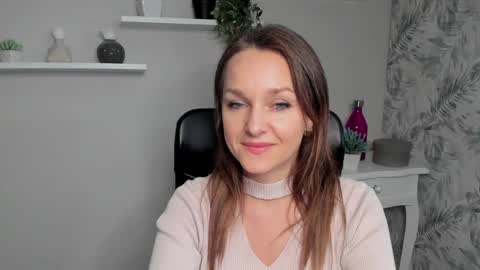 Alicia online show from February 2025 02:57:02 PM