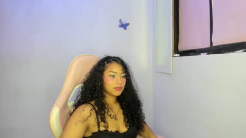 luisa online show from November 2025 09:24:02 PM