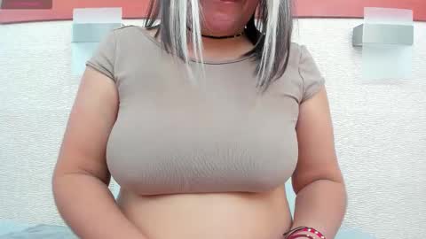 im tutti online show from March 2026 02:04:01 AM