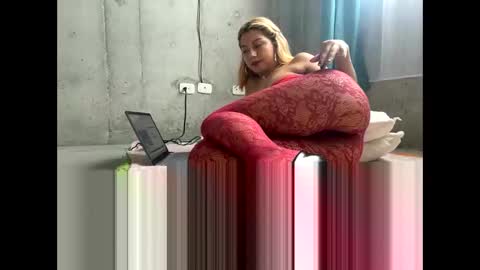 Snapshot of alicie_oconoor chatting on May 2026 09:21:01 PM Karla Oconoor online show from May 2026 09:21:01 PM