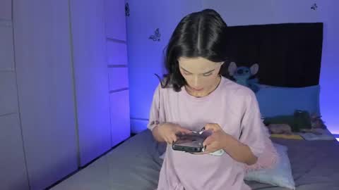 Snapshot of alien_universe chatting on July 2026 08:25:01 PM Aiko Independent Model online show from July 2026 08:25:01 PM