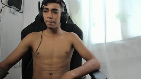 Snapshot of alienbigcock_01 chatting on June 2026 03:04:02 PM My name is Andrs and Im 18 years old. online show from June 2026 03:04:02 PM