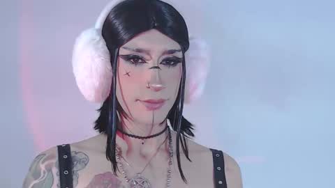 Snapshot of alienexxx chatting on May 2026 11:34:04 PM online show from May 2026 11:34:04 PM