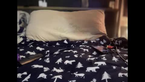 aliensuperstar423 online show from April 2026 02:51:02 AM