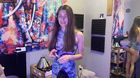 Ali Jones online show from March 2025 11:22:02 PM