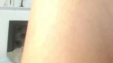 alika_jonhson_ online show from October 2025 11:36:01 PM