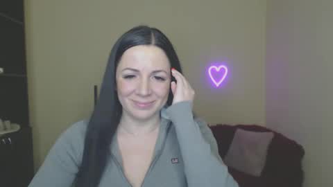 Alika online show from February 2025 09:44:01 AM