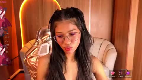 Snapshot of alina_b_ chatting on June 2026 01:10:01 PM alina_b_ online show from June 2026 01:10:01 PM