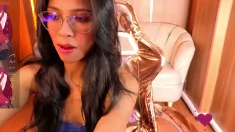 Snapshot of alina_b_ chatting on June 2026 12:59:01 PM alina_b_ online show from June 2026 12:59:01 PM