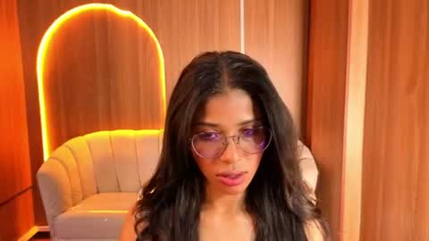 Snapshot of alina_b_ chatting on June 2026 07:49:01 PM alina_b_ online show from June 2026 07:49:01 PM