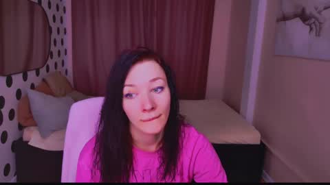 Snapshot of alina_cute_ chatting on December 2024 11:28:01 AM Alina online show from December 2024 11:28:01 AM