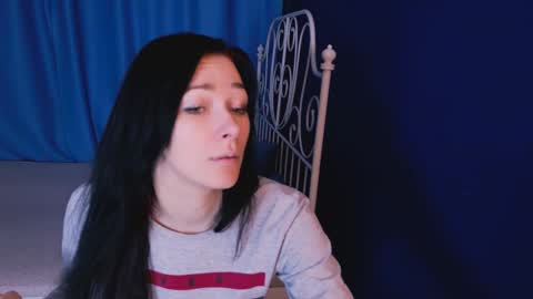 Snapshot of alina_cute_ chatting on January 2025 01:35:02 PM Alina online show from January 2025 01:35:02 PM