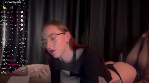 Snapshot of alina_flow chatting on September 2025 06:19:02 PM Alexa online show from September 2025 06:19:02 PM